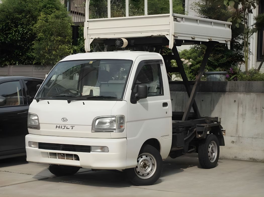 2001 Daihatsu Hijet Scissor Lift Dump Truck 4WD thumbnail 3